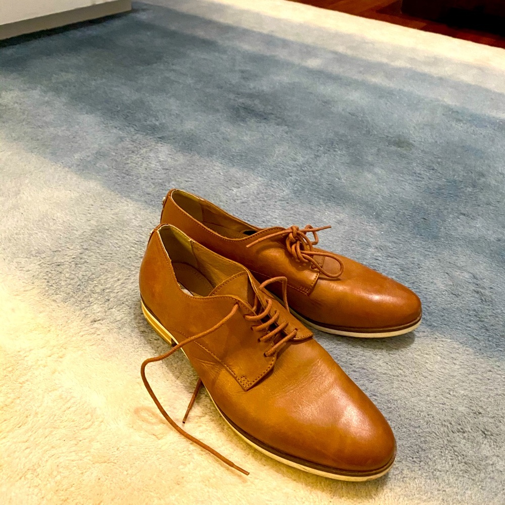 Nearly new Classic Capezios